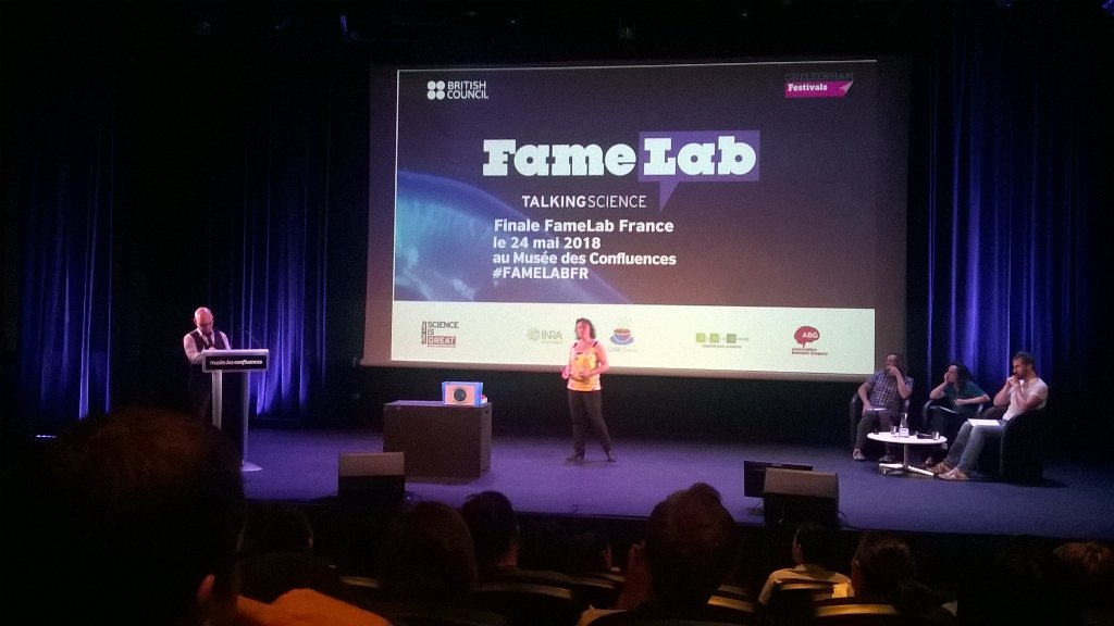 MrPourquoi's tweet photo. 7e candidate... Atmosphère, atmosphère... Une histoire d'interaction. Par Coralie Schoemaecker #Famelabfr https://t.co/IS0ks5Hh24