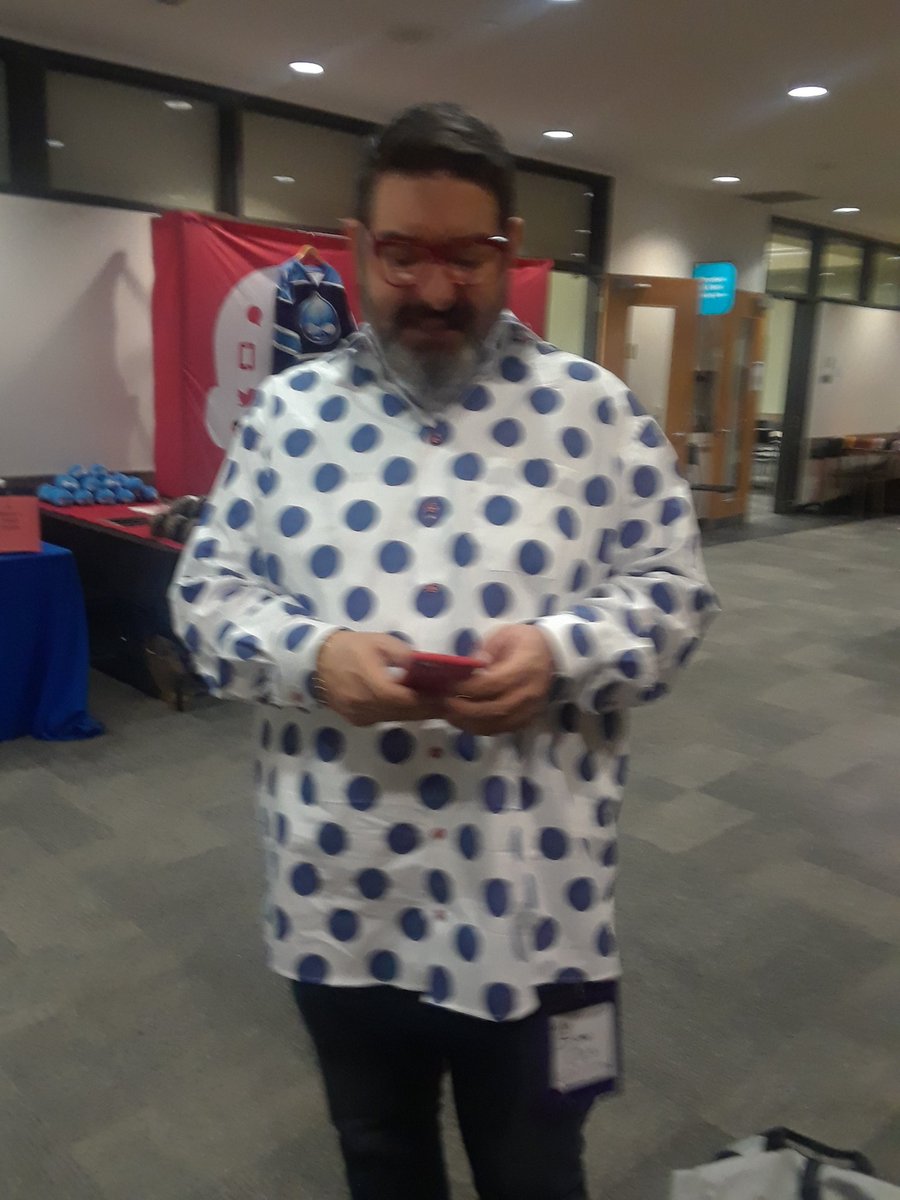 TheLondonBeat's tweet image. Meeting this guy was the highlight of my week - what a dynamic guy you are @saulcolt - and your talk was off the chart, thanks for your time today #ExplodeConf18