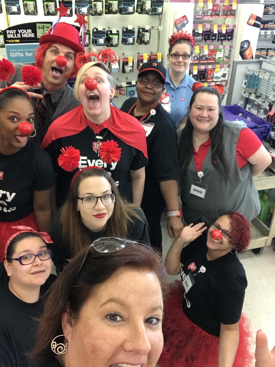 CowtownOrganize's tweet photo. Made some new friends @Walgreens on Oak Park in #FortWorth ❤️ #RedNoseDay #DoGoodThings https://t.co/CgZqEfMuBK
