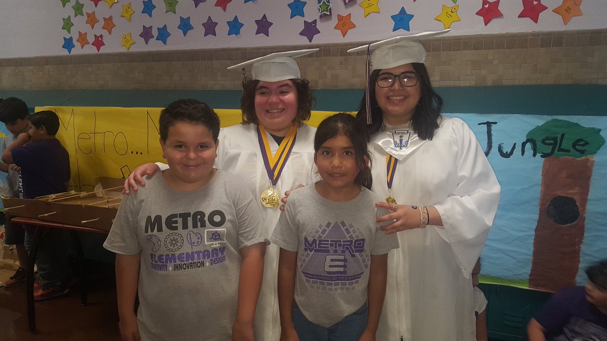 MetroElem's tweet photo. The Seniors are here! #MillerHS #seniors2018 #classof2018 #Salutatorian #Valedictorian https://t.co/6SqxcV8HLv