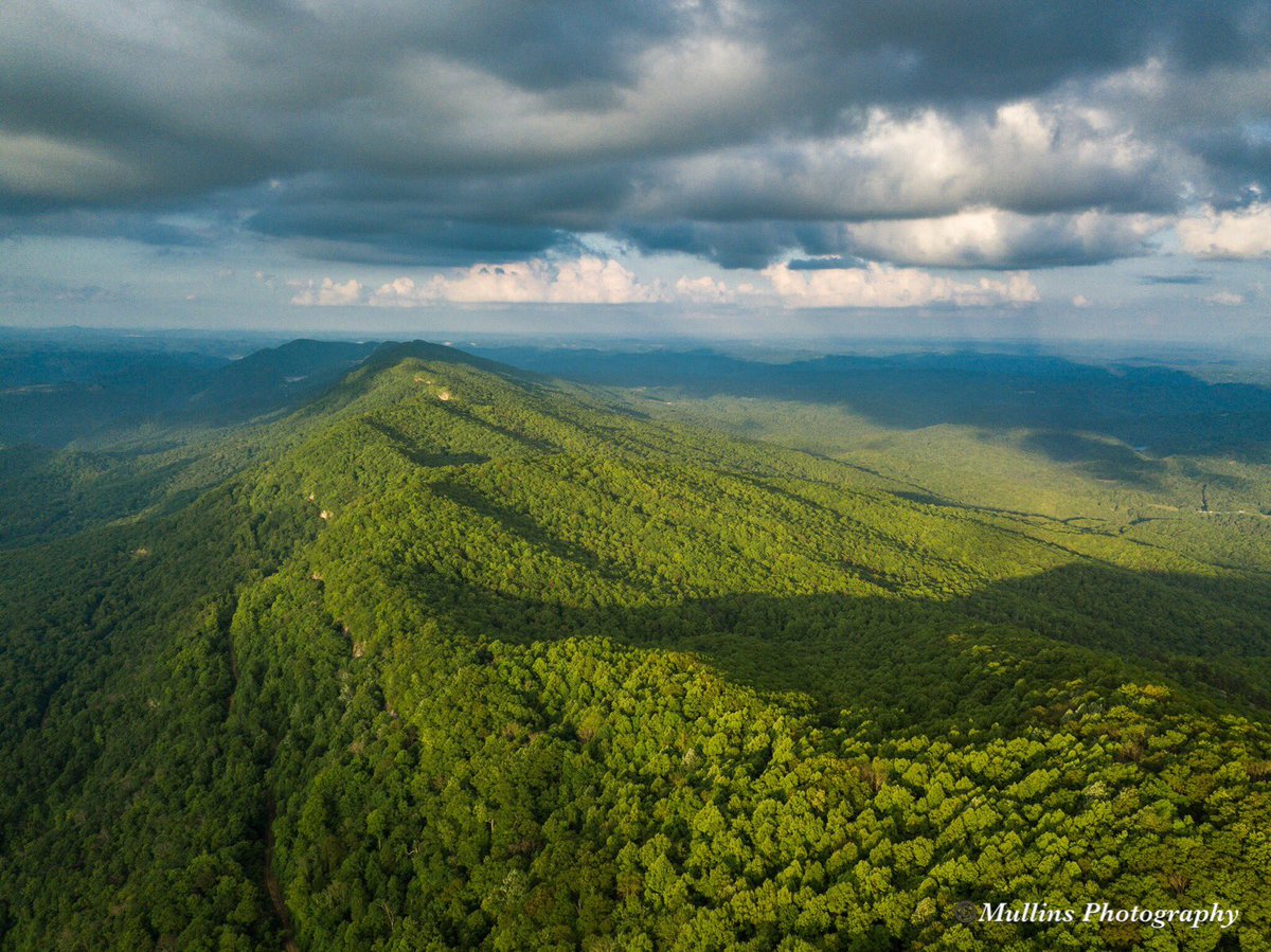 Mikemul78's tweet photo. Birch Knob. Dickenson co VA. #swva #awesomeviews #djimavicpro #observationtowers #godscountry #amazing https://t.co/8A6YYOrFc4