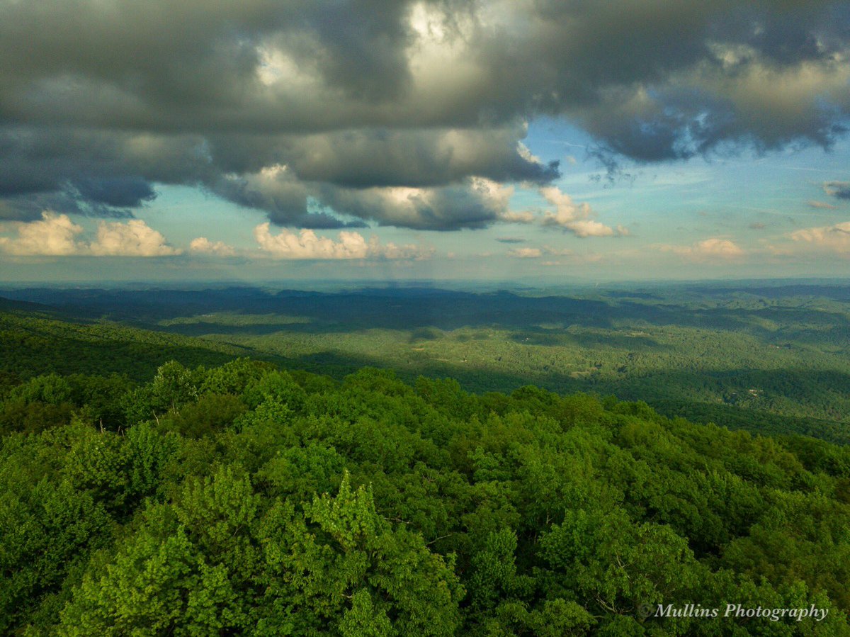 Mikemul78's tweet photo. Birch Knob. Dickenson co VA. #swva #awesomeviews #djimavicpro #observationtowers #godscountry #amazing https://t.co/8A6YYOrFc4