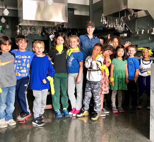 Our hilarious class @SanFranciscoFriendsSchool visiting #civickitchensf where they saw some knife skills, played with the books &amp; ate treats from <a href="/missionpie/">Mission Pie</a> ift.tt/2GN0tPq