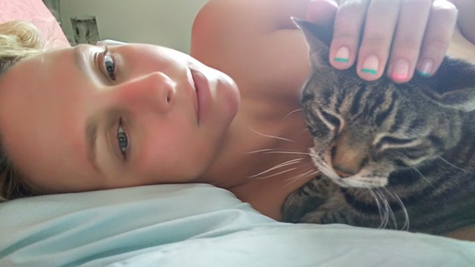 Melting with this one after a hard workout https://t.co/l5u9atth5t<a href="/tag/momcomesfirst"class="tags"><span>#momcomesfirst</span></a>