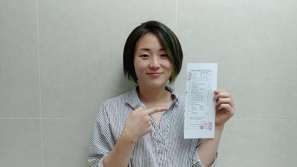 from_jiye90's tweet photo. 늦은밤! 기쁜 소식을 알립니다.
여러분의 마음으로 기탁금이 모여 후보자 등록에 성공했습니다! 신지예 후보는 이제 예비후보가 아니라 페미니스트 서울시장 ‘후보’ 입니다!!!
선거가 20일 남았습니다! 페미니스트 서울시장의 탄생을 위해! 열심히 달리겠습니다. 끝까지 함께 해주세요! 감사합니다💟 https://t.co/uKQEaesMMf