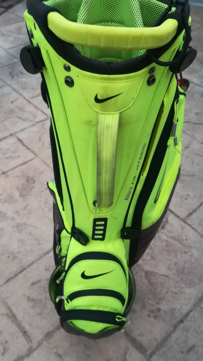 Acorncrafts's tweet photo. @nikestore my 13 year old son Loves this bag... But I feel the handle &amp; fabric below it should've been black... It looks grotty now.  I can't get it clean! https://t.co/Rlt2vV39Rs