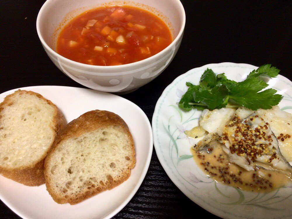 今日の夜ごはん

＊タラのムニエル
＊ミネストローネ

美味しそうなミネストローネを載せていた方がいたので、真似を(*⁰▿⁰*)