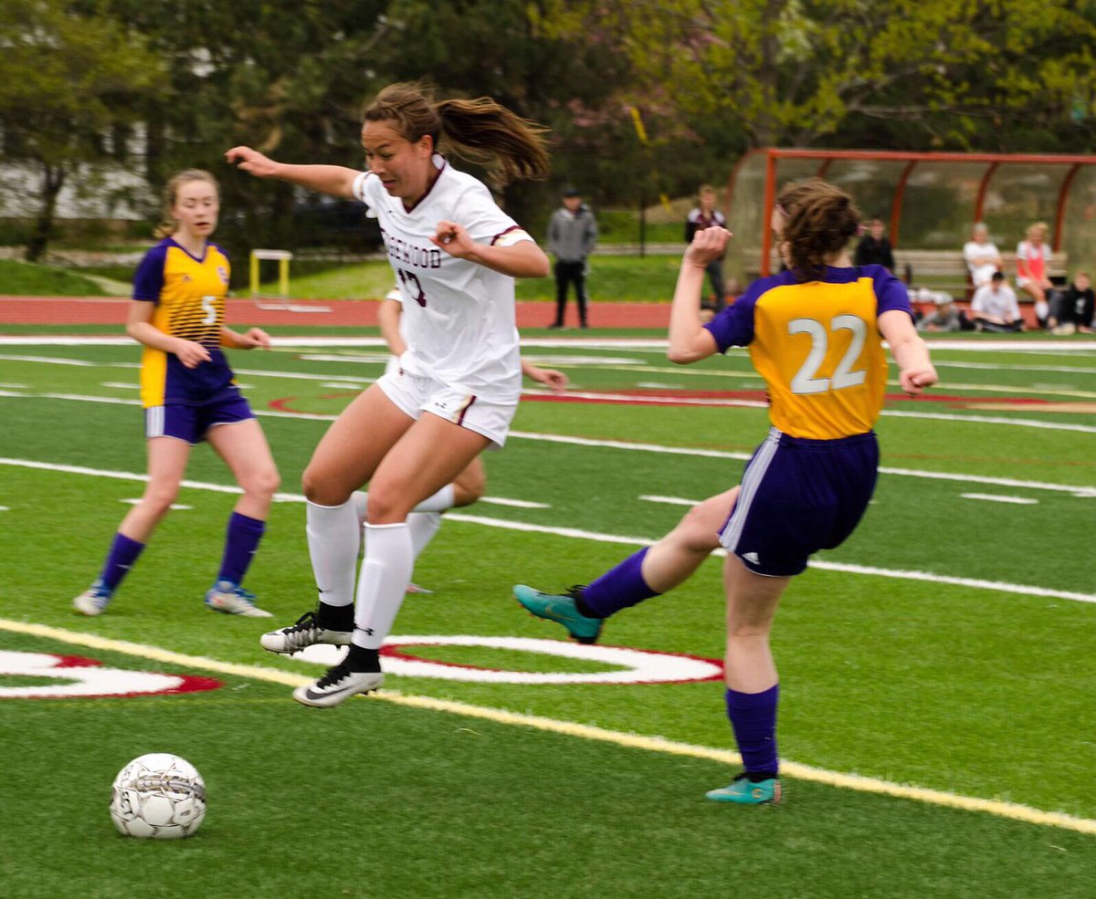 EHS_gsoccer17's tweet photo. Get up, get off your feet...it’s game day 😈 Bigggg game tonight: 6:00 @EHS turf. We are playing for conference champs and it’s SENIOR NIGHT. Let’s get rowdy and show our seniors some love as we take on Oregon 🤩 https://t.co/LlkW89ZfKn
