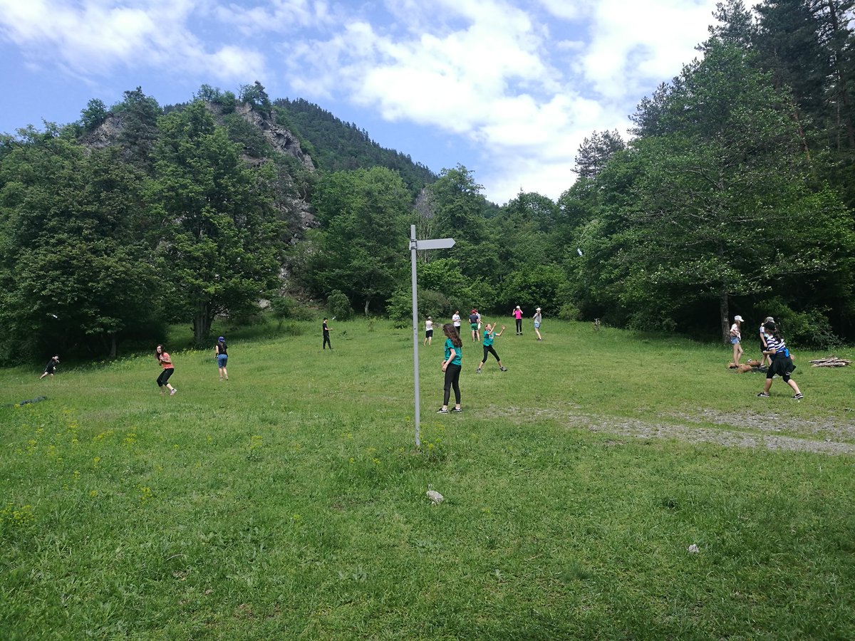 #BISTYEAR9 &amp; #BISTYEAR8 in Borjomi for some education outside the classroom! Job 1 - hike to an old fortress and some games.