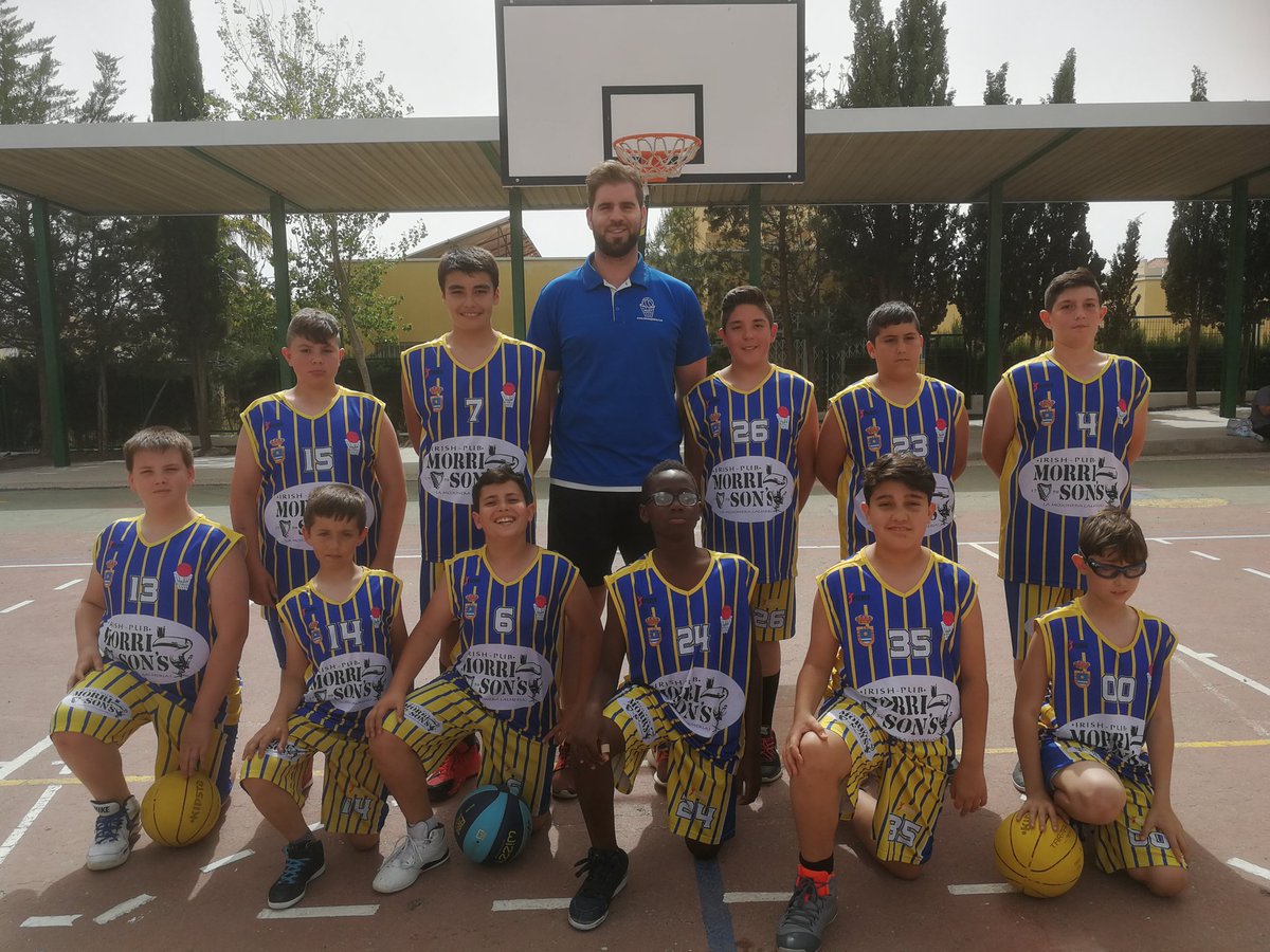 cblamojonera's tweet photo. A punto de comenzar nuestro el segundo derbi de la temporada para nuestros minis de #Ferva y @PubMorrisons #CreciendoJuntos https://t.co/9GVnvz7yWW