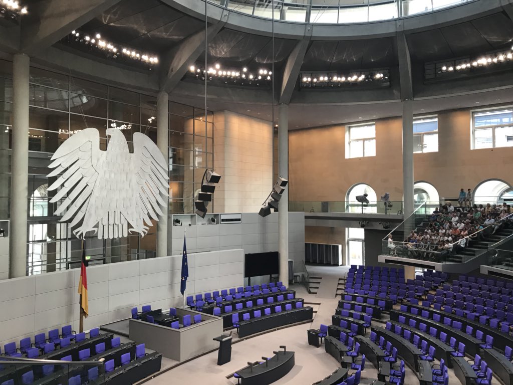 MarkLacey7's tweet photo. On tours @BCO_UK #BCOBerlin2018 #reichstag https://t.co/8O9Nu2R9O7