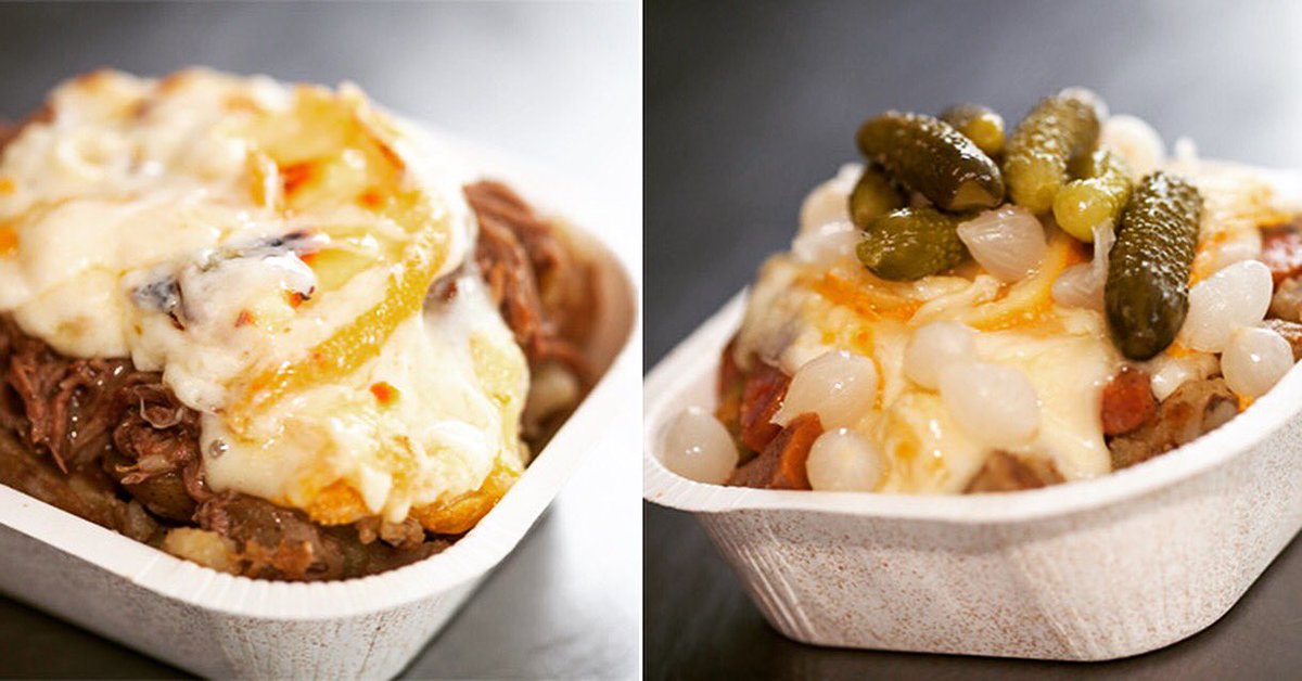 Square Dorchester • 24 mai 
🧀🚚❤️☀️😋
#boiteafromages #fromage #cheese #raclette #oka #foodtruck #mtl #squaredorchester #eatwell #instagood #foodporn