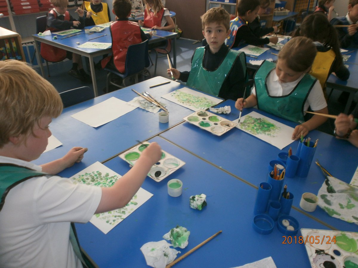 AberladyP2's tweet photo. Trying to be Impressionists this afternoon - painting our beautiful school Horse Chestnut tree. https://t.co/ruocmcNtVn