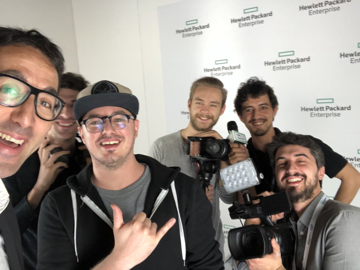 MarcoLorux's tweet photo. #livetv #hpereimagine si conclude qui! Sono stati due giorni incredibili #hpeitaliansummit #HPEPartnerConference densi di incontri, sorrisi, numeri travolgenti e sorprendenti! Grazie di cuore a tutti per la partecipazione travolgente #sergenteHPE passa e chiude #daje https://t.co/i0OCA5mpls
