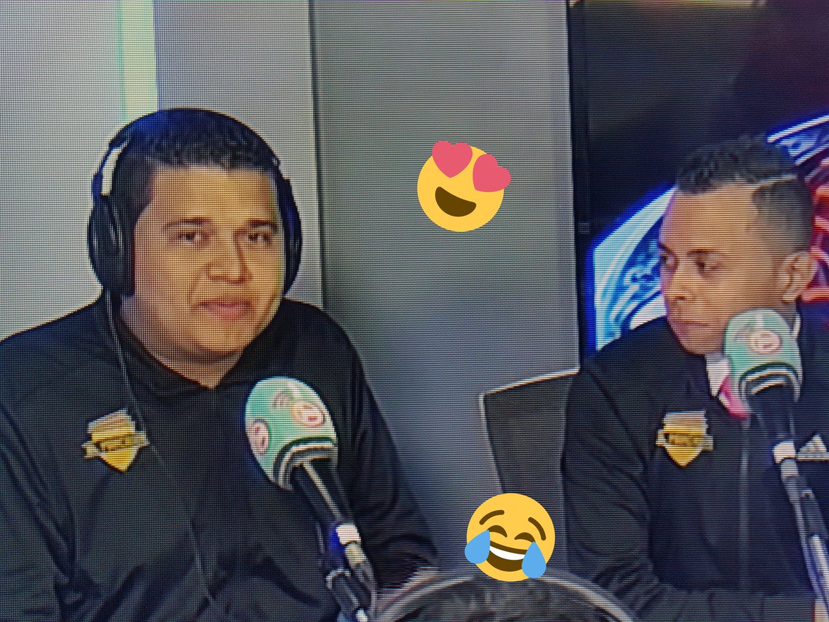 CesarMo25's tweet photo. @RonyVargasV @miguelremon quedate con la que  te mira como  @jose_angel17 mira a @samuelpanama https://t.co/dpdlLUJOEe
