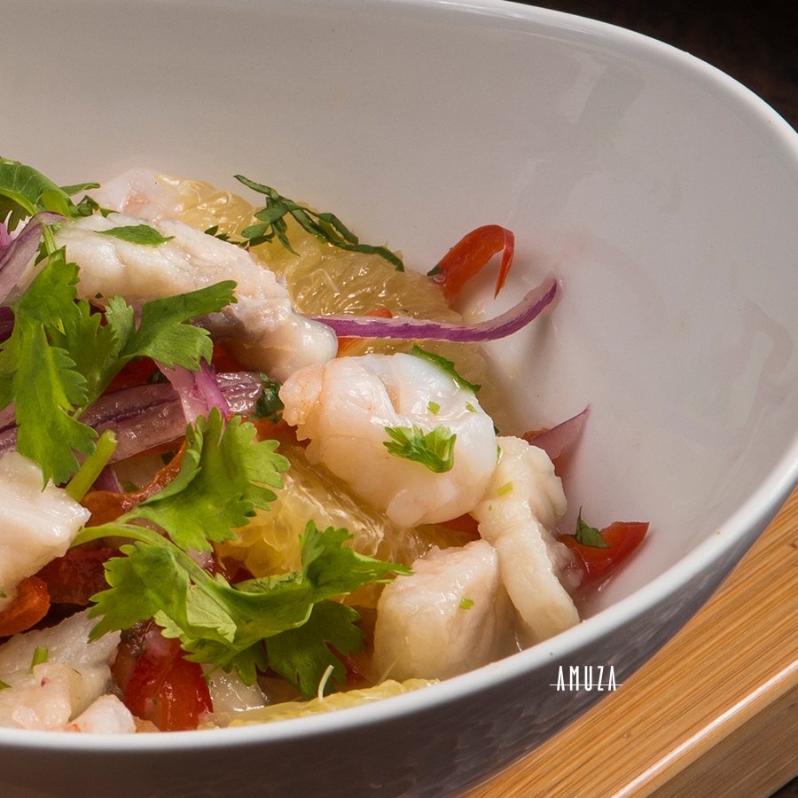 spassomid's tweet photo. ECUATORIAN CEVICHE
- Snapper, shrimps, red pepper, cilantro, red onion, tartar sauce and lime/orange essence-

#AMUZA #special #delicious #ceviche #tropical #weekend #friends #fun #instagram #follow https://t.co/Nqu1KT8jE1