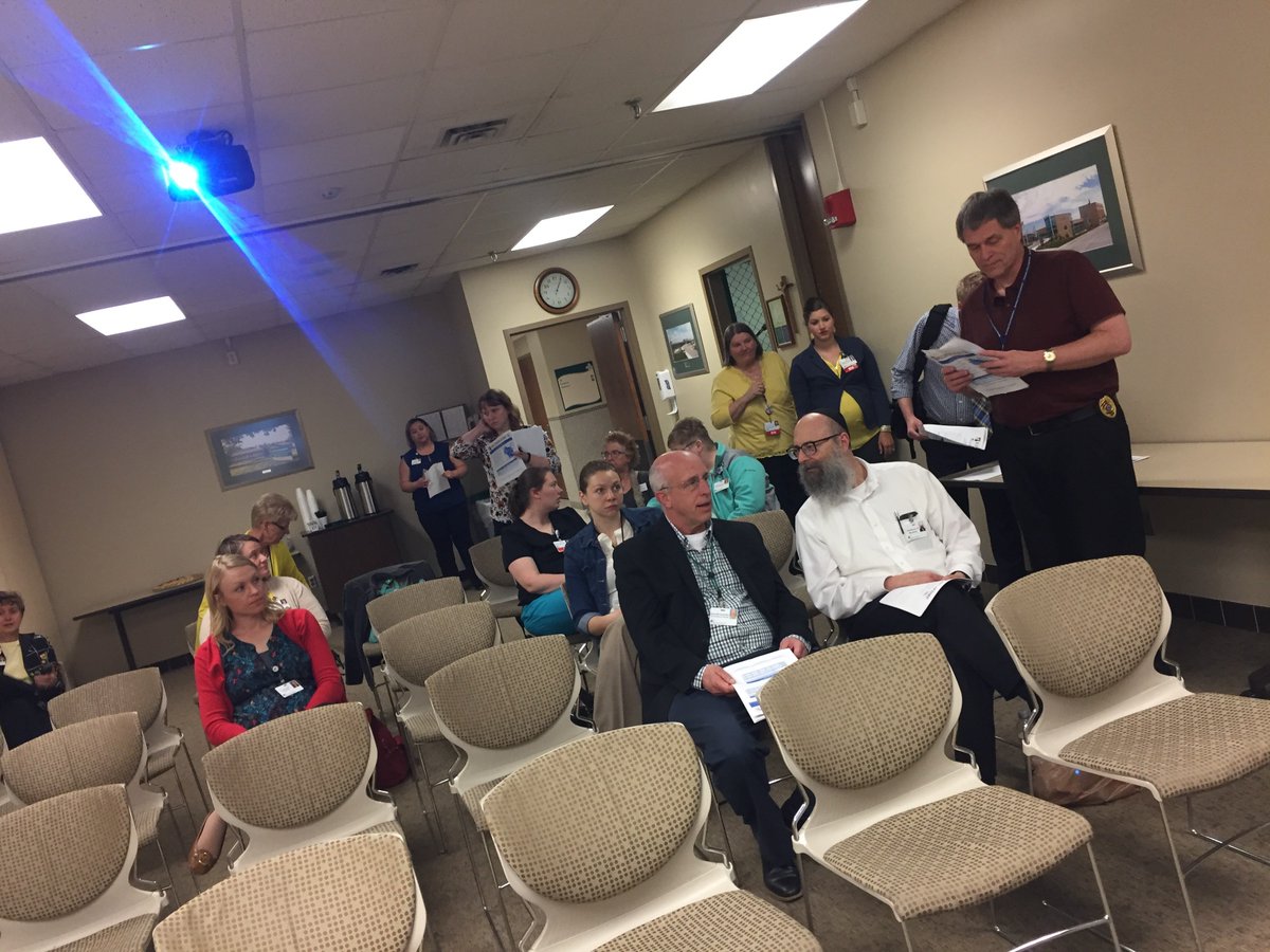 WI_DSPS's tweet photo. Thank you to the Manitowoc County Sheriff's Metro Drug Unit for attending the recent #WIPDMP Roundtable at #HolyFamilyMemorial. Partnerships like these will ensure we work together in the #OpioidEpidemic #HopeActLiveWI @WisCounties https://t.co/CU2R77lewz