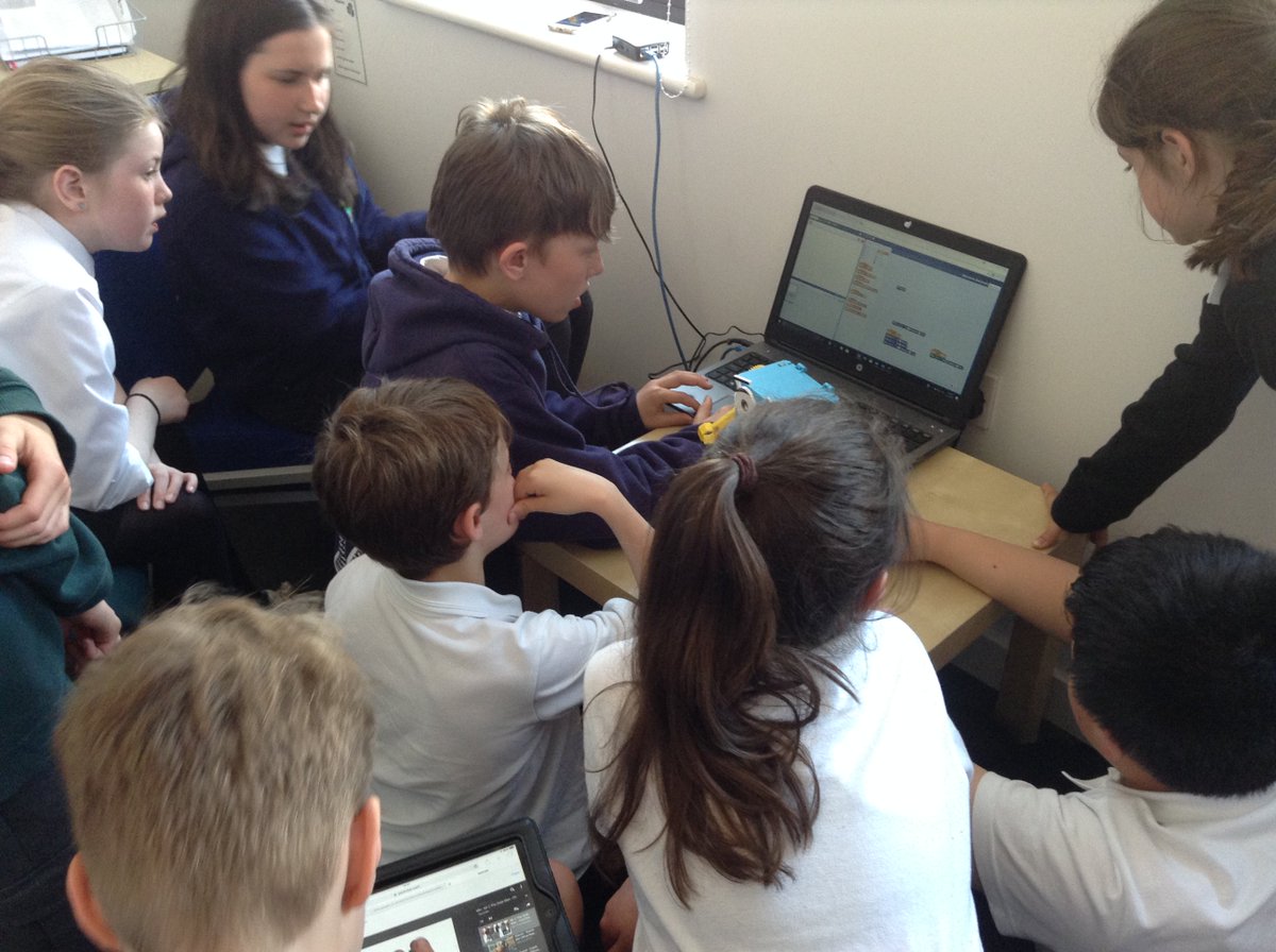 WardiePS's tweet image. Our #MartytheRobot group got together today for some more coding with Martina. We choreographed our dance routine and we’re getting ready to film tomorrow! We’ve really enjoyed applying our programming skills to this challenge! @DigitalCEC @RoboticalLtd 
#martyscodingparty18