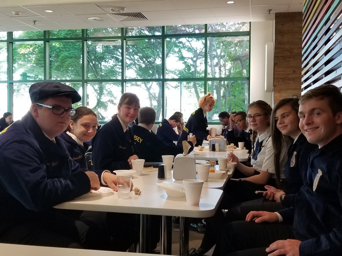 AmyKline1999's tweet photo. #WarrenHillsFFA was recognized for participating in the book drive for students throughout NJ who wouldn't otherwise have access to books in their homes or schools.   #WHRHighSchool, #WHRHSPride, #WHRSD, #NJFFA, #FFA https://t.co/PzJ0vVo9MO