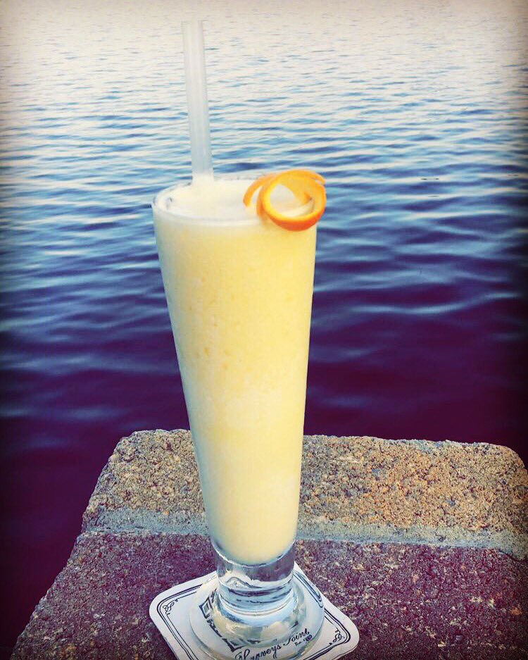 Cocktails are a present you give to yourself😍😍 come try our new cocktail menu @HarveysPoint #welovecocktails #solerococktail #becauseweloveit #funinthesun😎 #warmerdays #cocktailsandfoodontheterrace #begoodtoyou