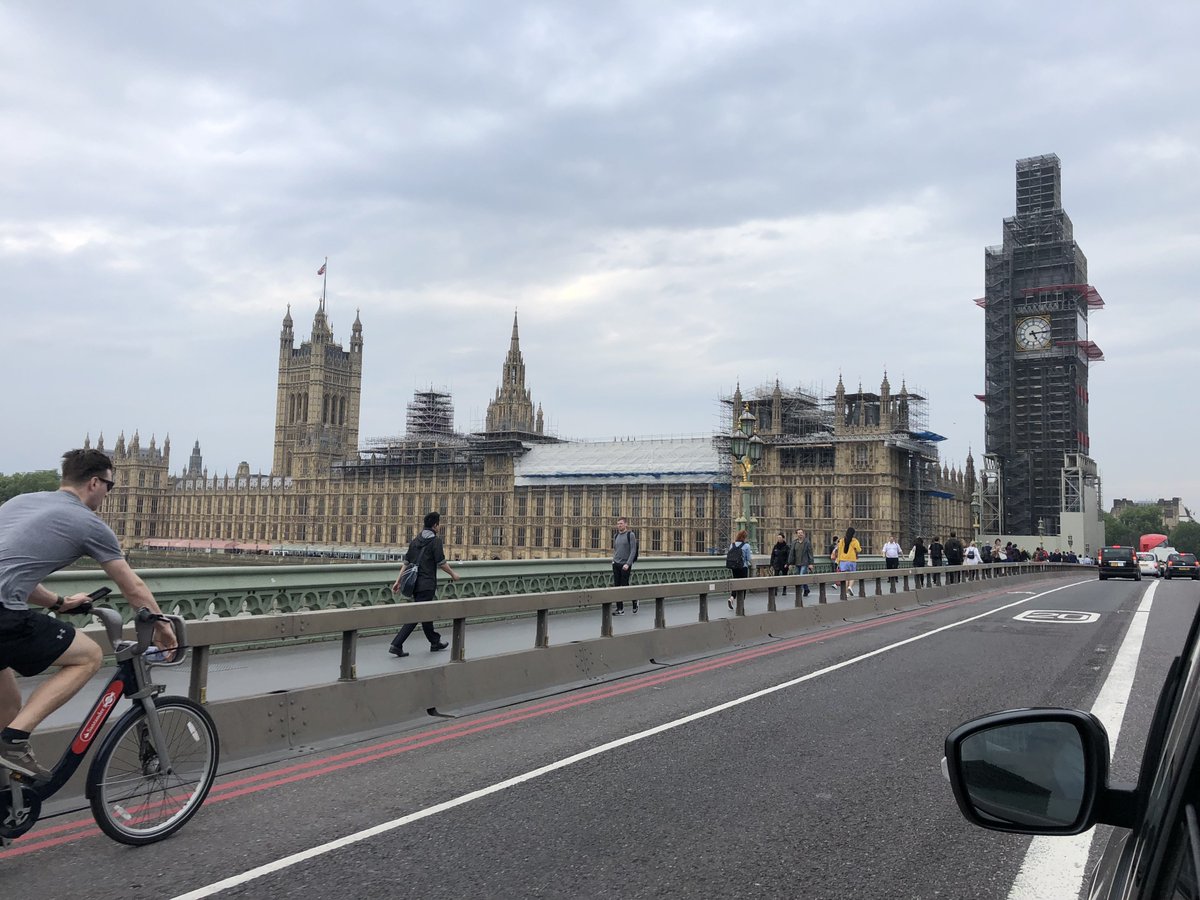 WabbeyDesign's tweet photo. Spot of sightseeing in London on my way back to Paddington after a great #BusinessMeeting overlooking #BigBen! Shame I didn't get a shot of #WestminsterCathedral too, boo hoo! #GraphicDesignerInLondon #FreelanceGraphicDesigner https://t.co/znWQ0jF3kT