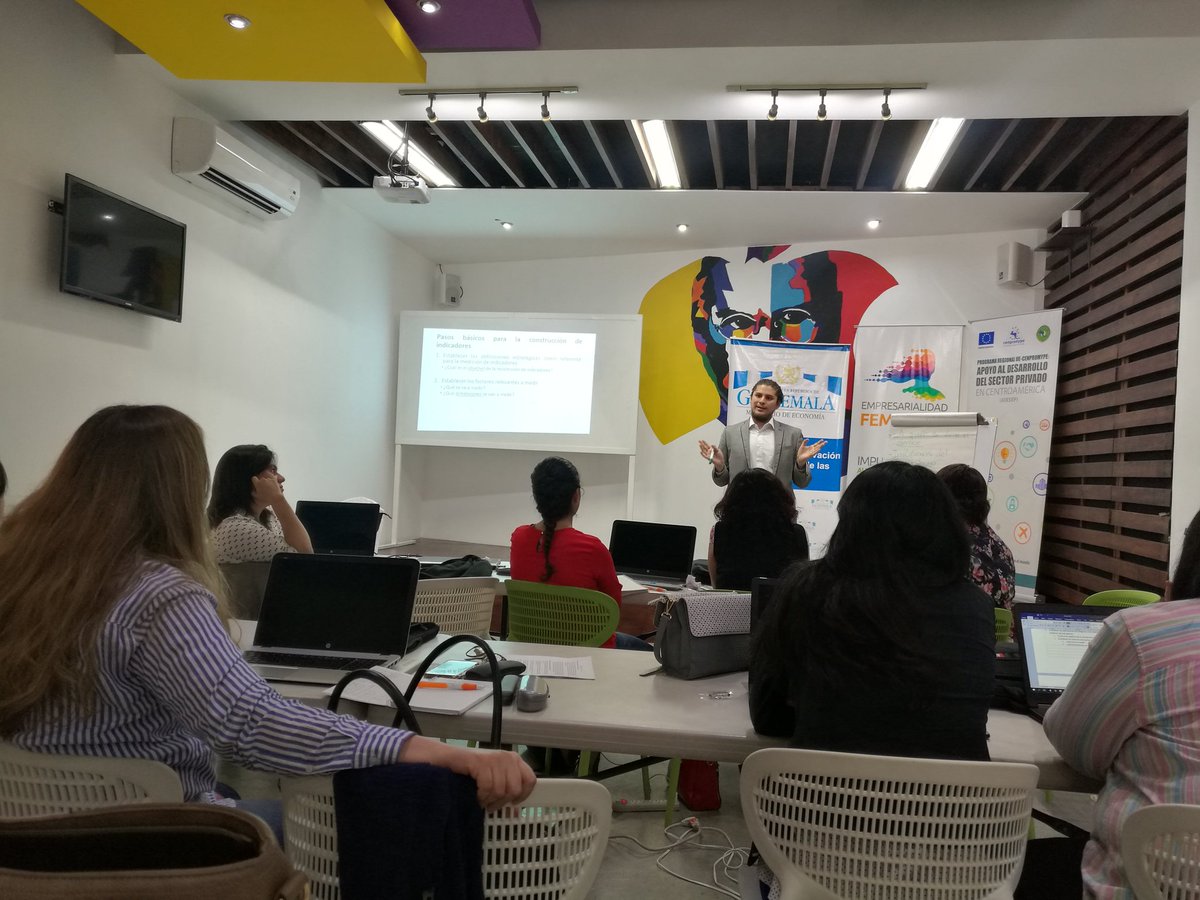 campus_tec's tweet photo. Segundo día de Taller de Empresarialidad Femenina. @VICEMIPYME #Egarage https://t.co/ZX1TSiYF6Z