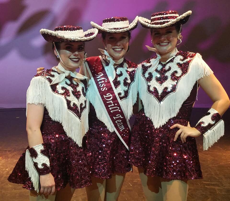sarahgable22's tweet photo. HAPPY BIRTHDAY to the ADOPTED Blanton Sister!!! I hope you have the best day (even tho Anne loves me more) 💗💗💗@BlantonCaroline https://t.co/NXpOhCXndh