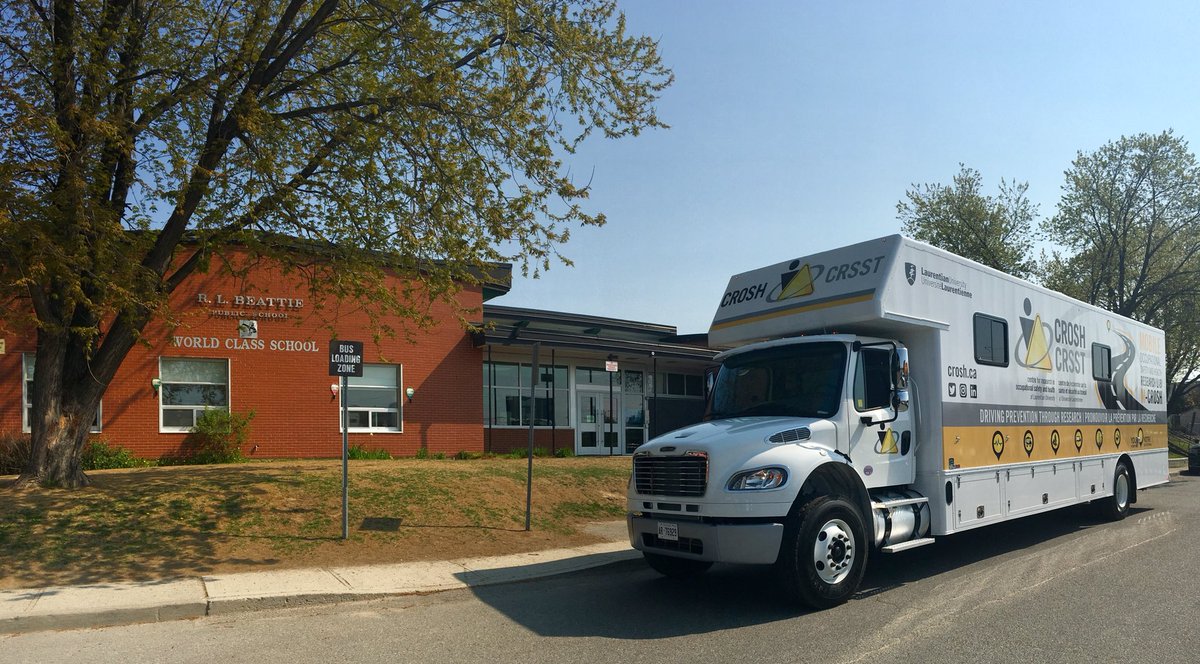 CROSH_CRSST's tweet photo. Never too young to talk about #safety! 

#mCROSH at RL Beattie today, talking to Grade 1 students about how #research is key to prevention and how to advocate for safe work! https://t.co/M9pwjsnWLx