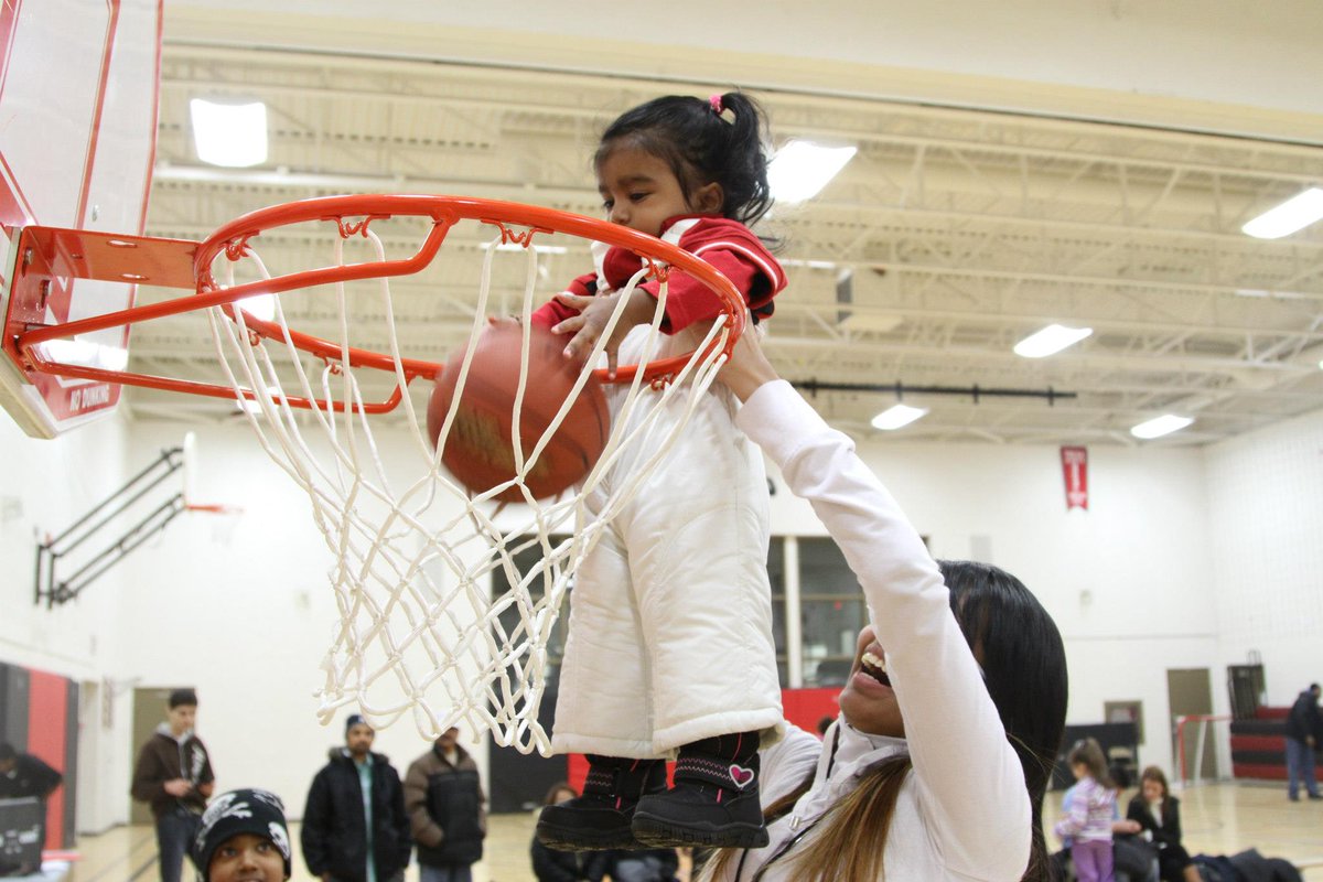 EphraimsPlace's tweet photo. #ThrowbackThursday Never too young to learn how to dunk! https://t.co/3Qtt4HHuby