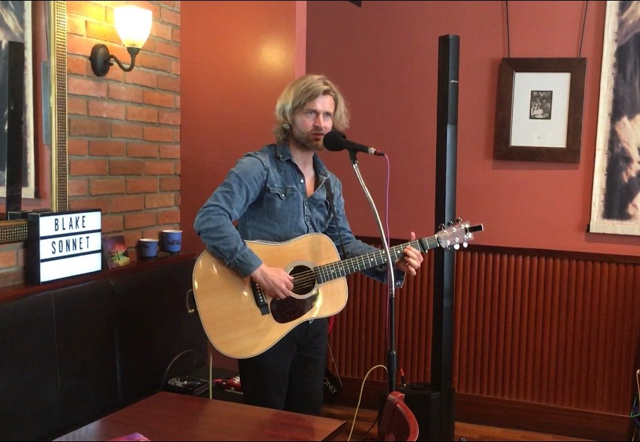 SqaudTrend's tweet photo. RT @blake_sonnet: Brilliant Cafe Gig today @_CaffeNero_ #heymarket #livemusic #LondonEvents #acousticguitar #indiemusic #london @Neilyoung #heartofgold #newmusic #harmonica #martinD28 #bosel1 https://t.co/zNm8kEg8jn