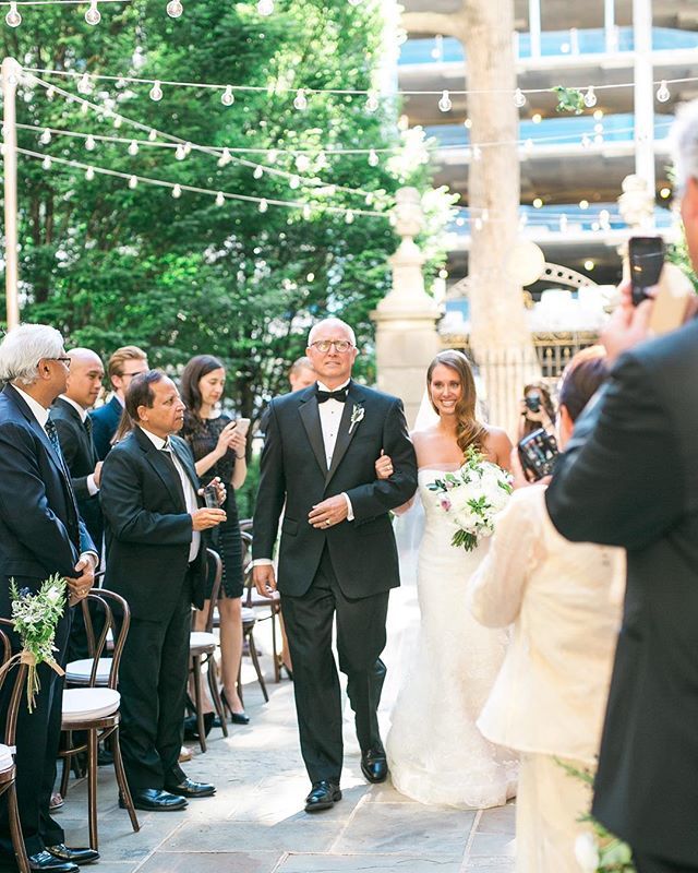 Site visit planning and DC venue recs on my to-do list today! Will soon be revisiting this charming courtyard @stregisdc!  Love this pic of bride Meghan and her dad. Happy anniversary weekend to Meghan & Aviv! @jodiandkurtphoto #kbeeast #dcwedding #dcweddingplanner #stregisw…