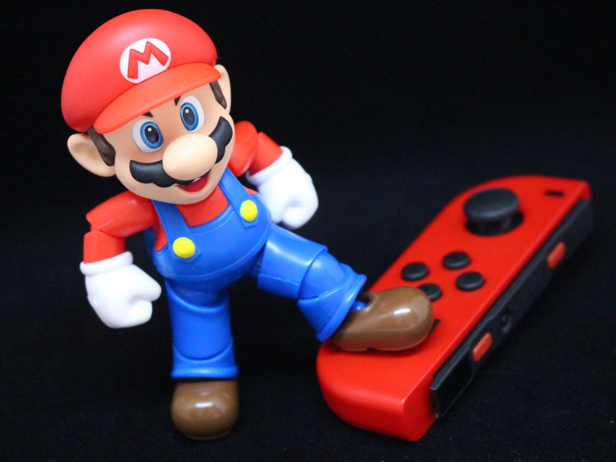 Gallery: We Had Far Too Much Fun Posing This Bandai-Made Super Mario Toy ht...