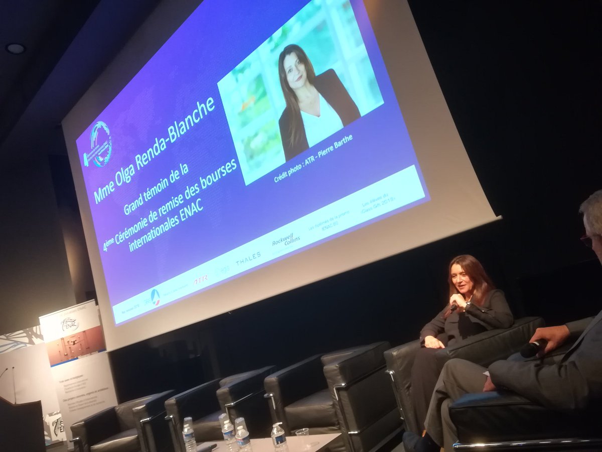 enacfrance's tweet photo. Olga Renda-Blanche DRH @ATRaircraft Grand témoin de la #CRBENAC conseille les étudiantes et les étudiants: "osez, soyez audacieux !" ATR partenaire de  l'@enacfrance pour la féminisation et l'internationalisation des profils pro aéro #ATRLeads @FonDotationENAC https://t.co/gkHqaAJZta