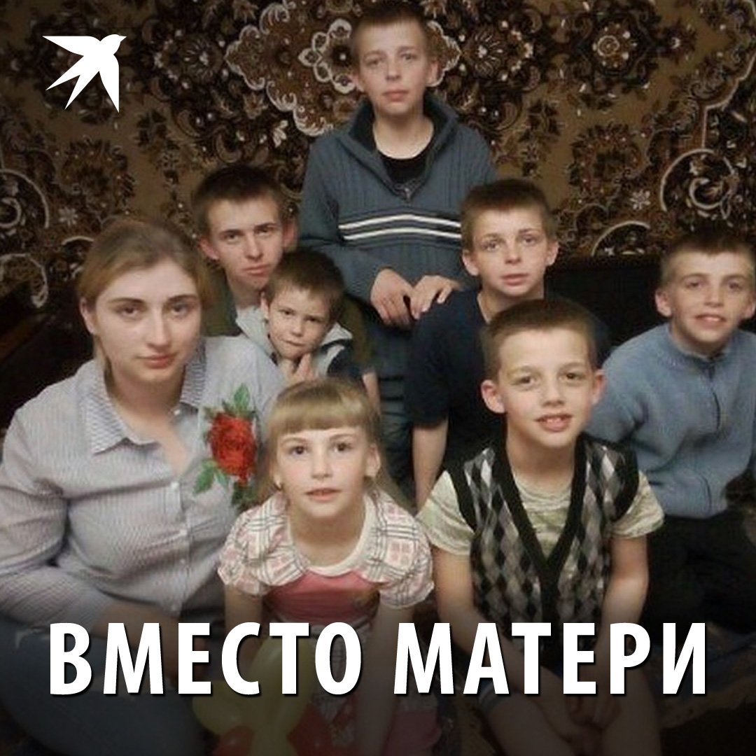 брат дома сестра пришел. Bratty sis. соблазнительница брата. Lexi lore stepsister. брат изнаселавал сестра.