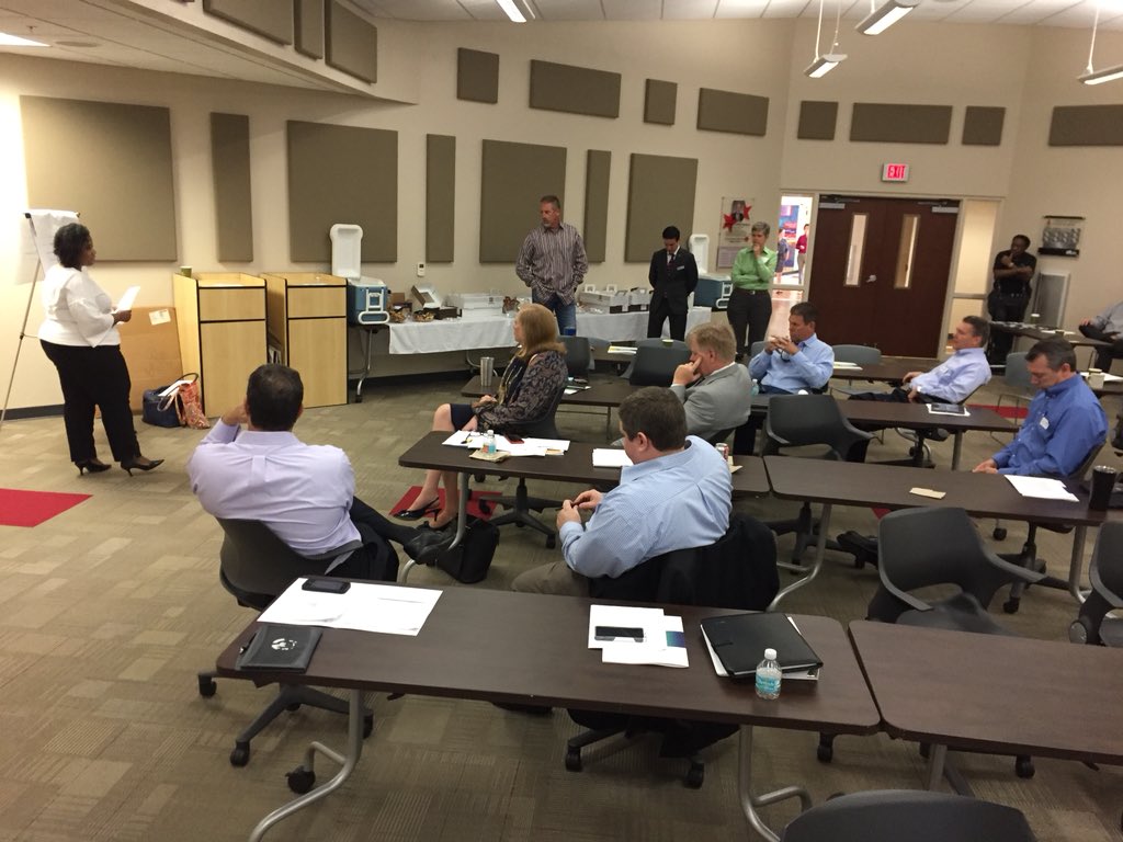GNVChamber's tweet image. The Gainesville business community is wrapping up a visioning session with representatives from around Greater Gainesville. Great things are coming, and commitments to change are being made.