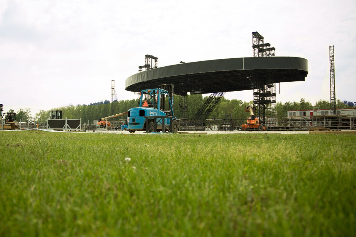 RockWerchter's tweet photo. Guess wat we’ve been up to, today… Can you feel the festival is getting closer? #RW18 https://t.co/pV8jTSebVV