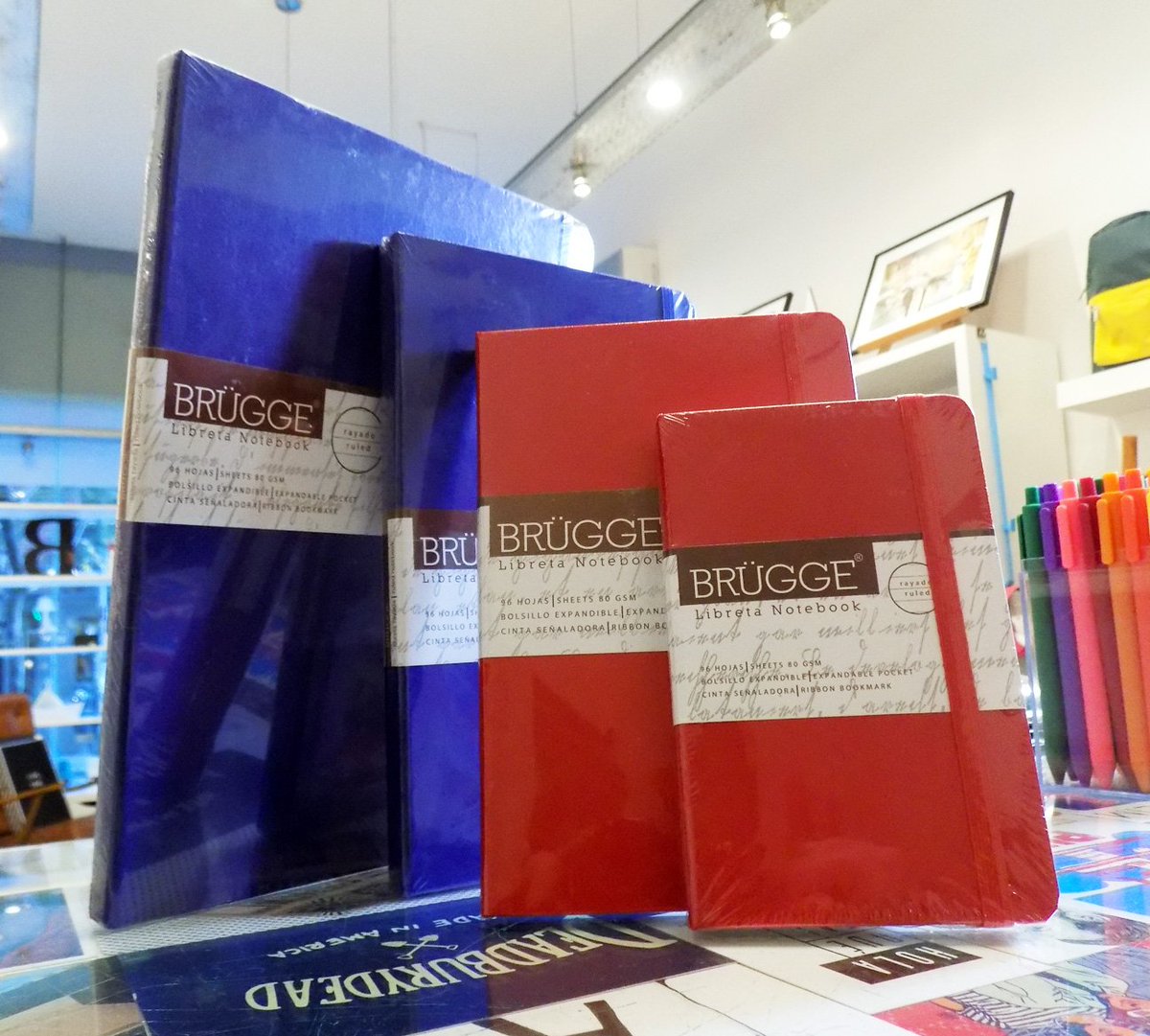 thebugplanet's tweet image. Brügge Explora!
La familia completa! Large, Medium, Note y Pocket!
#thebugplanet #regalos #diseño #tienda #libretas #style #design