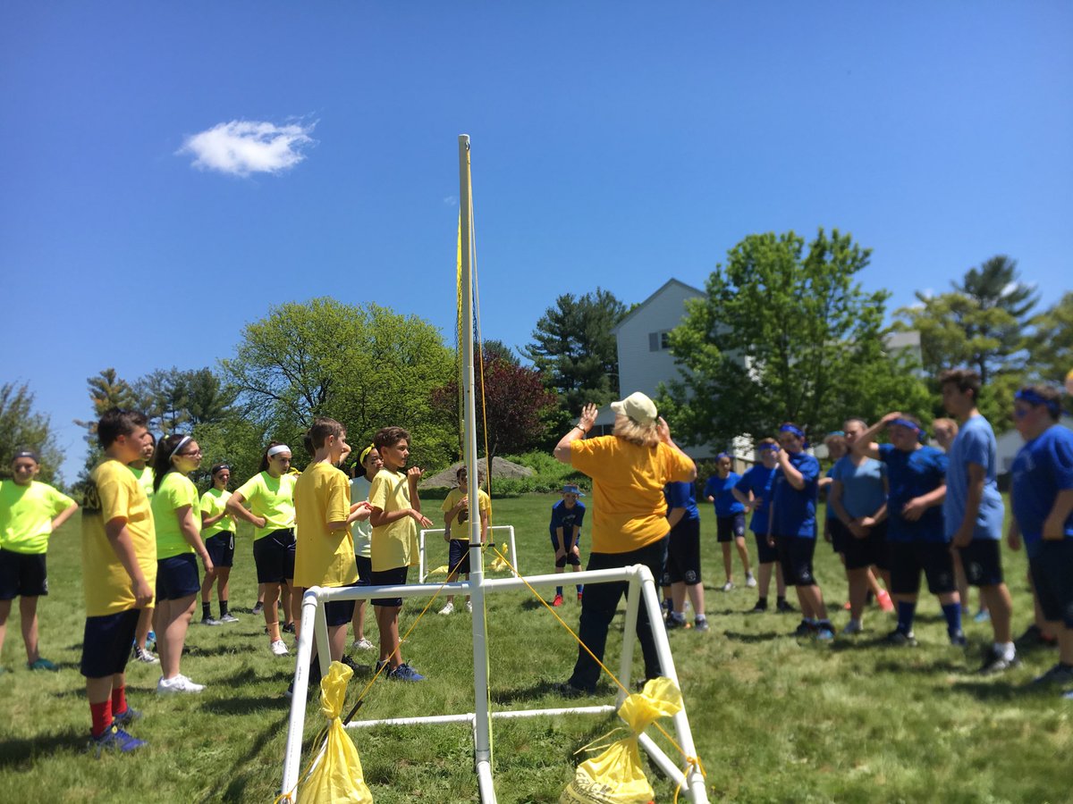 OLAEagles's tweet photo. 6th Grade plays volleyball at our amazing 2018 OLA Field Day at St. Maria Goretti Church. Thank you, Mr. Parrott, for organizing such a fun and exciting day! https://t.co/2hi7B788rw