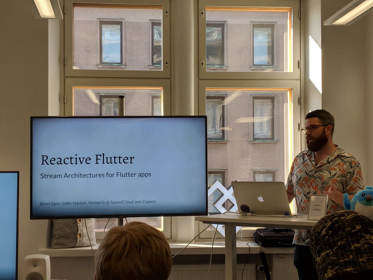 GDGHelsinki's tweet photo. @brianegan talking @flutterio architecture, testing, streams and more https://t.co/7rFKaVsxQi