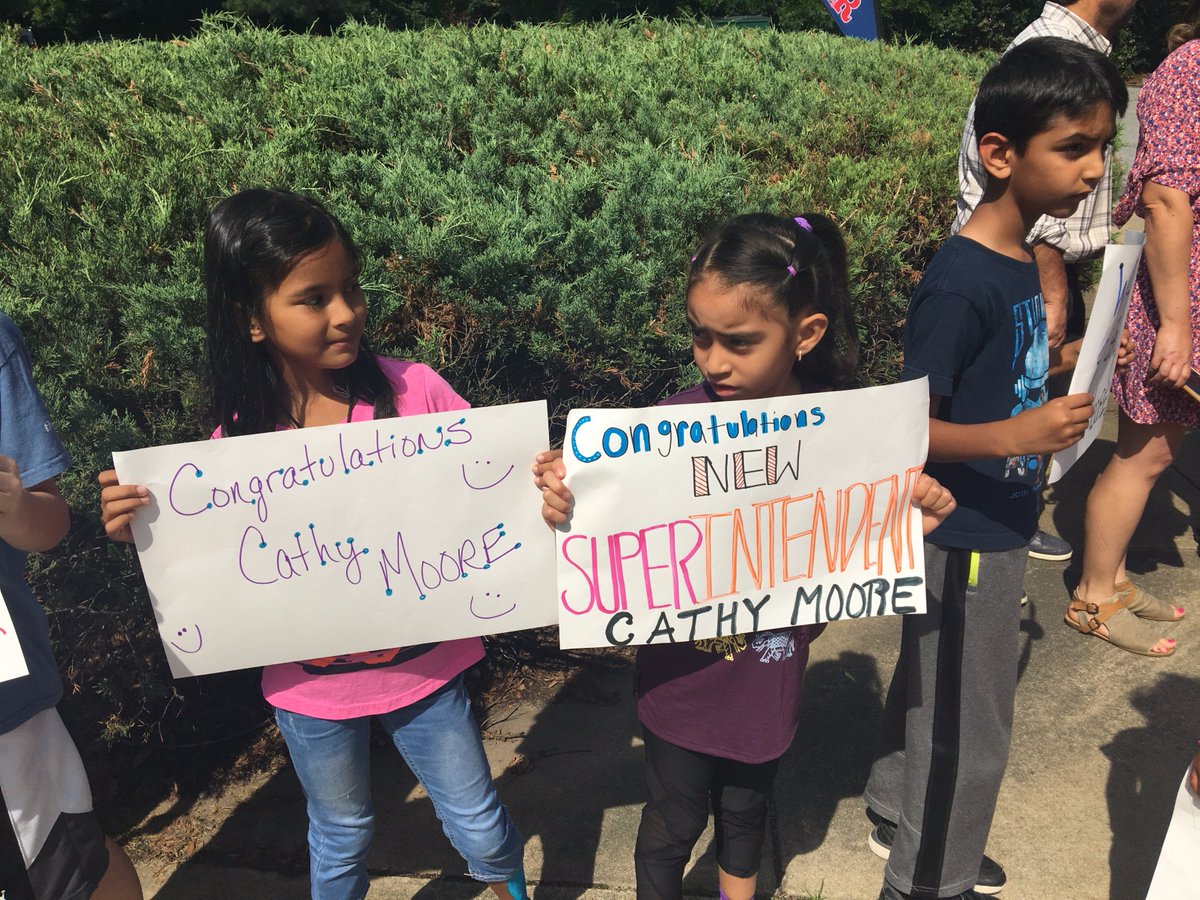 LinnieSupall's tweet photo. NEW AT NOON: @WCPSS @cmoore90 New Wake Co. Superintendent Cathy Moore shared an emotional moment with us as she spoke about being the first woman and Latina superintendent of Wake County, we'll share her reaction today at NOON!! #WCPSS #Raleigh @FullerMagnetAP #WakeCounty #school https://t.co/OEzICGykH6