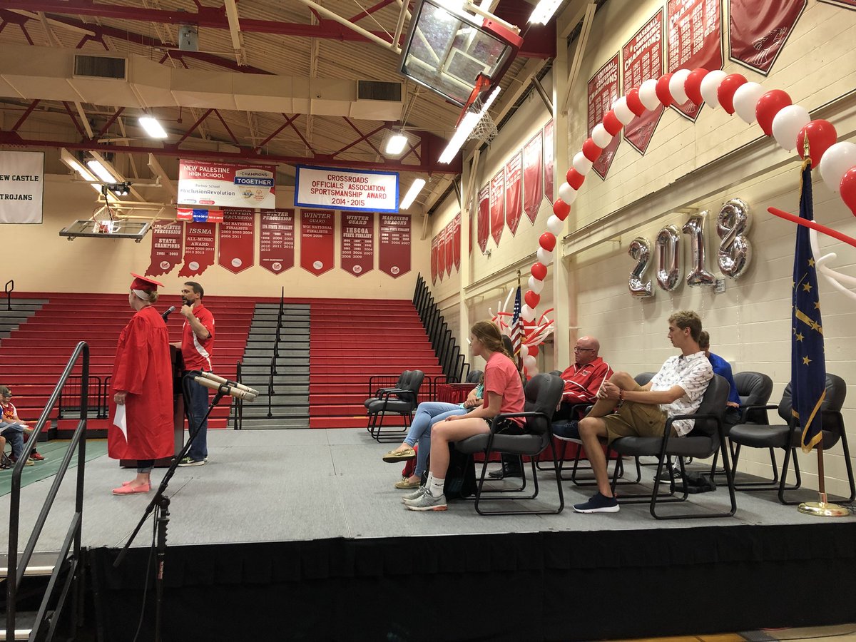 NPHSMcGovern's tweet image. They’re ready! But am I?! 😭#NewPalProud #createextraordinary #ClassOf2018