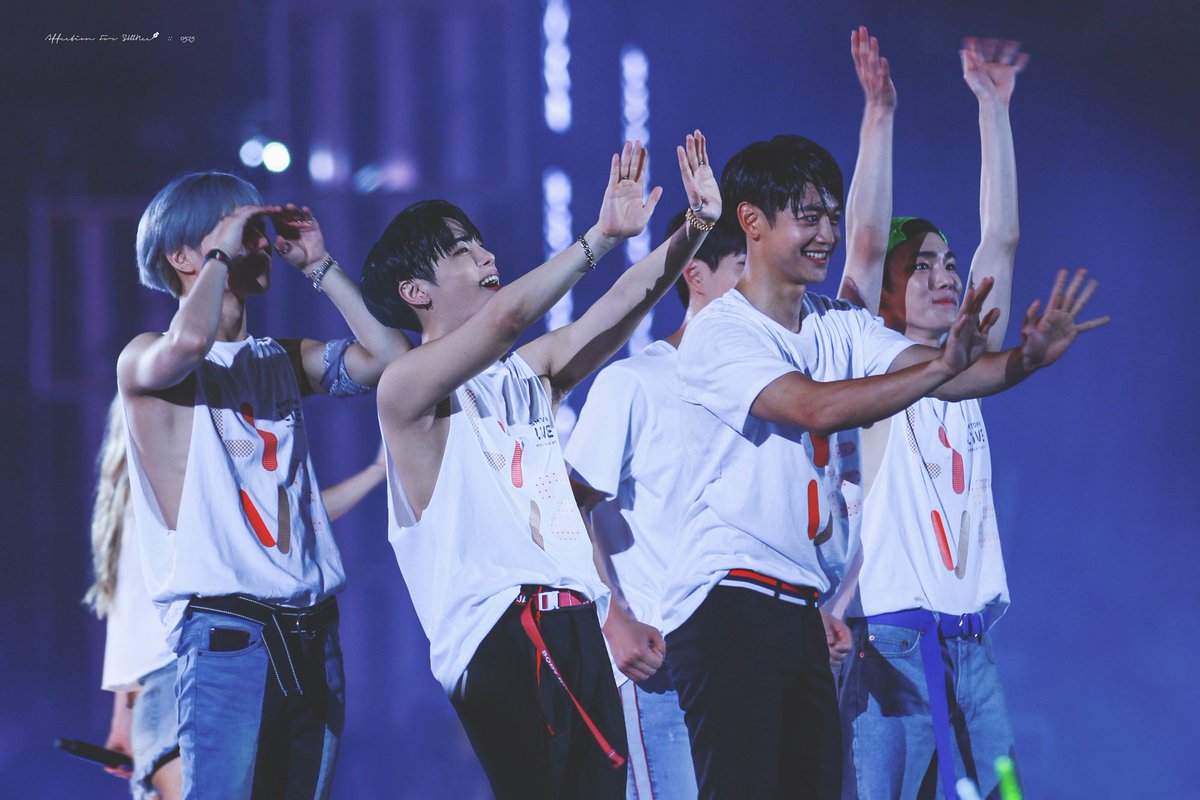 MirraVerse's tweet photo. #DearSHINee
Today is ur 10th birthday but I don't even know what to say.. a great mile stone any fan could wish for, and it tears me that I can't celebrate it with a heart full of joy. Nevertheless, my love for u is eternal. You are my Always & forever!
#SHINee10thAnniversary https://t.co/QBcv6gmDSp