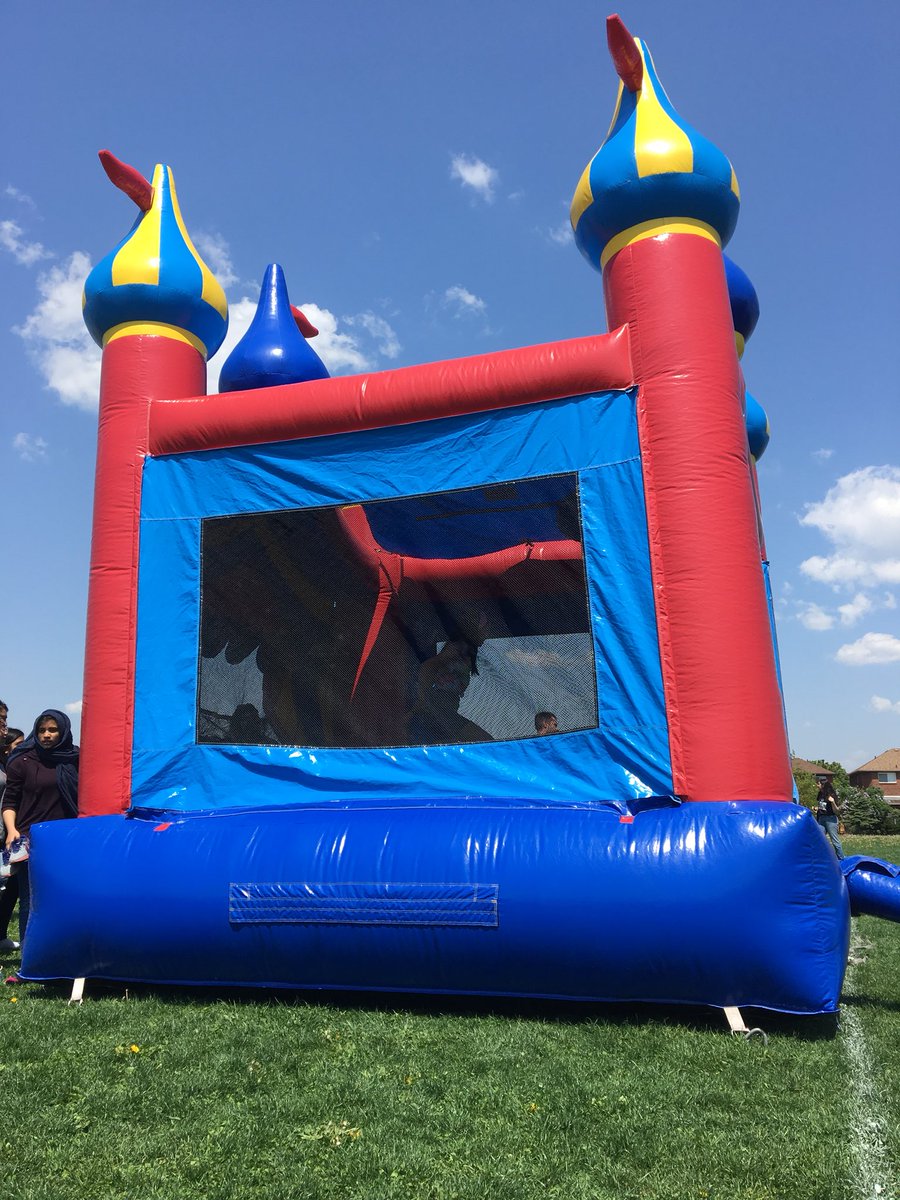 SocialSciRHSS's tweet photo. Thanks @rhssSAC for a great day!  The carnival was so much fun #carnivalfood #bouncastles https://t.co/uyYMzCbGxQ