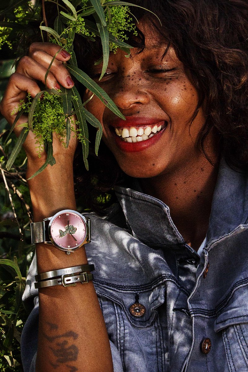DJZinhle's tweet photo. Superrrrrrr obsessed with the new @erabydjzinhle #GlamEdition.. Launches tomorrow on https://t.co/kZENTX5P8M.
So proud of my team for the amazing visuals. Love the model. #eralove https://t.co/CG5fLKbJa8
