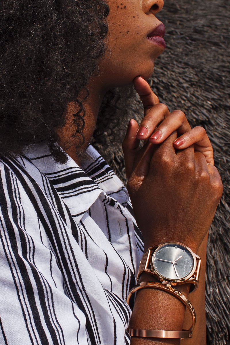 DJZinhle's tweet photo. Superrrrrrr obsessed with the new @erabydjzinhle #GlamEdition.. Launches tomorrow on https://t.co/kZENTX5P8M.
So proud of my team for the amazing visuals. Love the model. #eralove https://t.co/CG5fLKbJa8