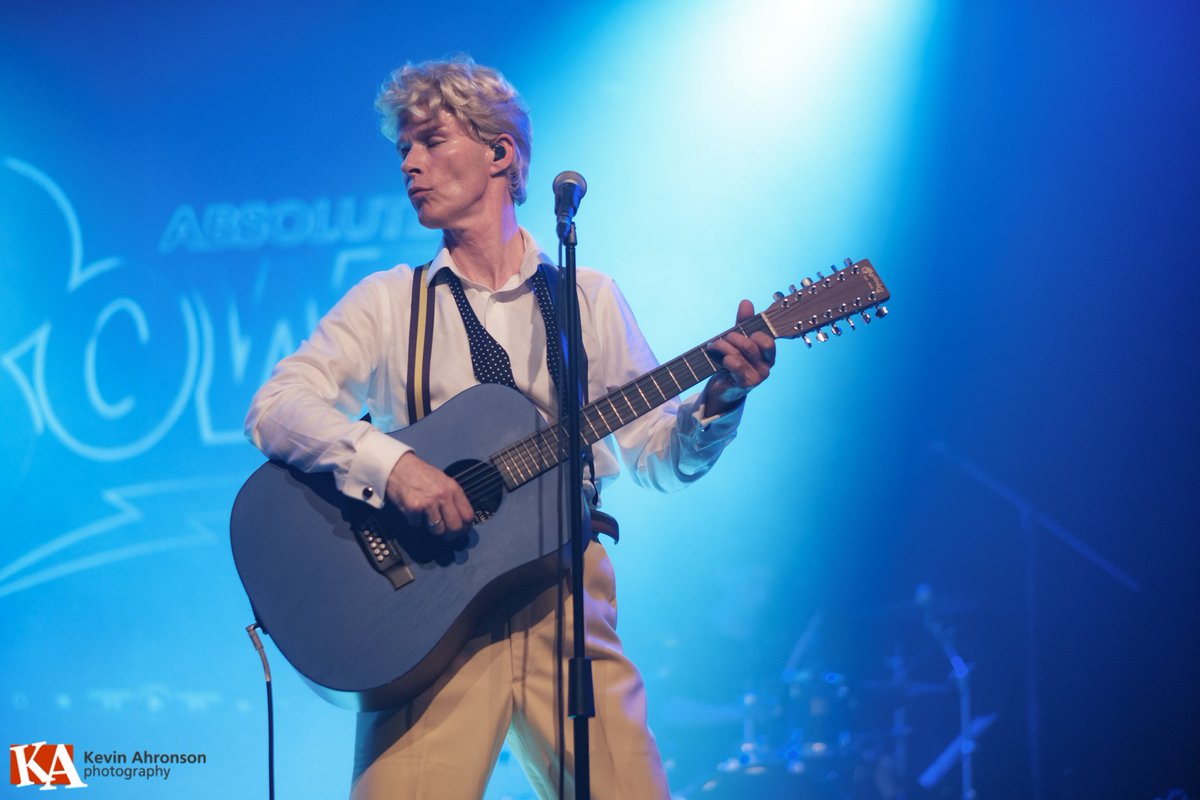 #Bromsgrove #DavidBowie lovers! #AbsoluteBowie play <a href="/ArtrixArts/">Artrix Bromsgrove</a>
on Saturday 2 June. Tix-&gt;&gt; bit.ly/AbBowieBromsgr… 
#WestMidlands #Worcestershire #WorcestershireHour #BromsgroveHour
Pic: <a href="/ahronson/">Kevin Ahronson</a>