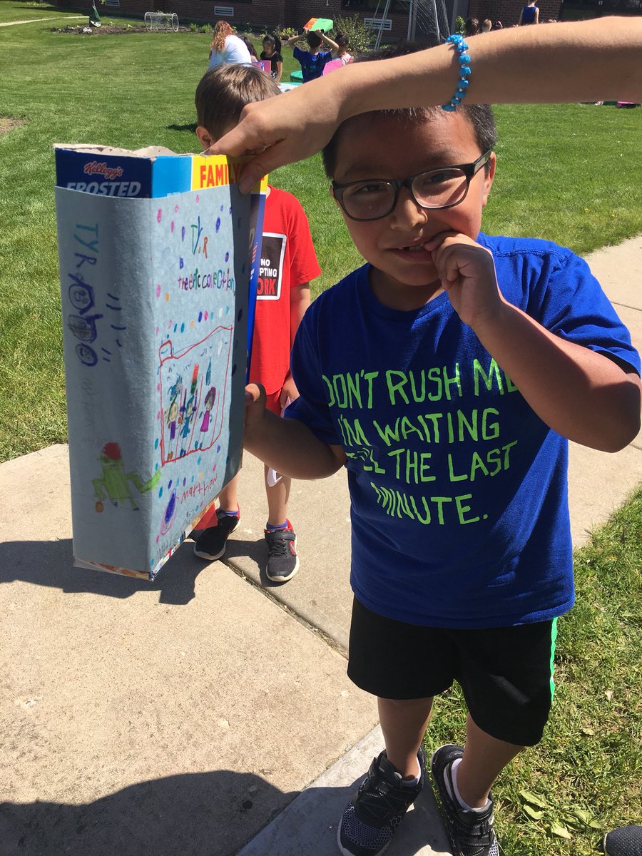 JenVincentTech's tweet image. 1st graders sharing their series from writer’s workshop!!! @pbertand I were so excited to hear all about their writing. #wseagles