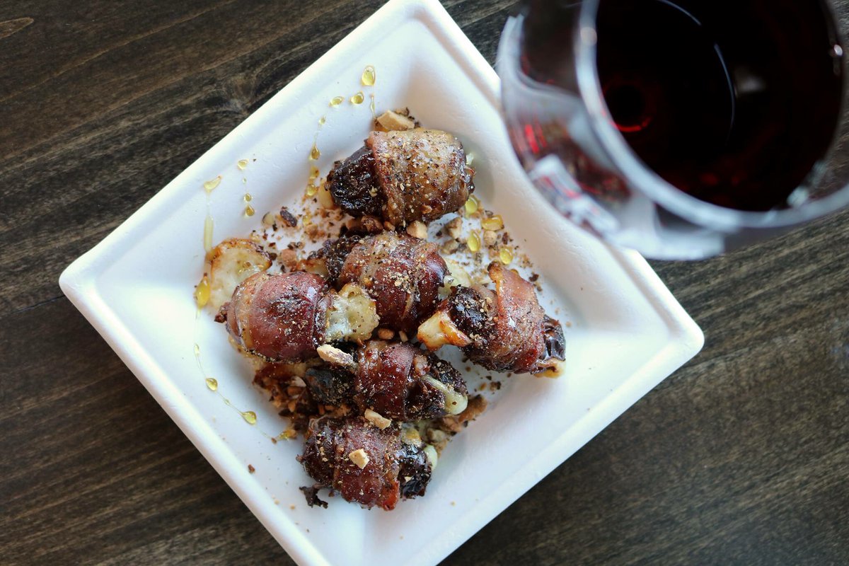 FreeRunCellars's tweet photo. We have a new menu coming in June. If you haven't tried our current paired plates, stop by this weekend for a taste! #freeruncellars #weekendvibes pairings #foodandwine #foodpairings #winepairings #wine #winery #vineyard #michiganwine https://t.co/PUpu3j4aJy