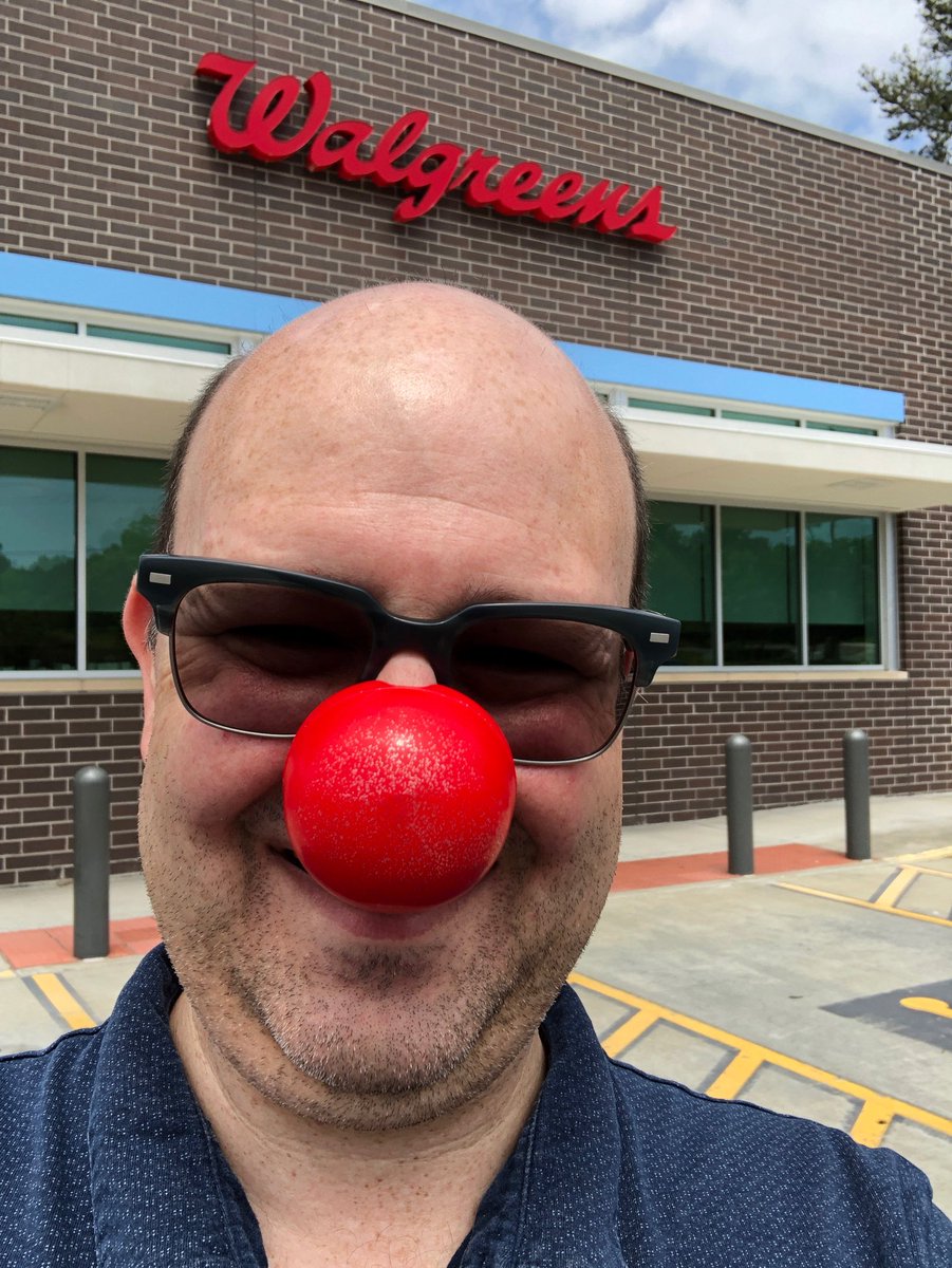 MoJoDisney's tweet image. Breaking News: @jefflipack ROCKS!
He’s stopped in Creedmore, NC @Walgreens just to accept the #rednose #friendchallenge! Thank you, Jeff! #EveryOneCounts 
(Pretty store too❤️)