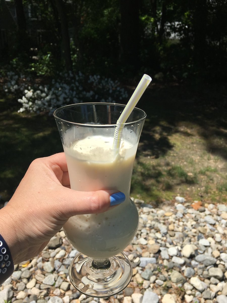Oh my gosh!  My pina colada shakes arrived just in time for lunch, and they are amazing!!  🥥 🍍 I can’t believe they’re not sold out yet!  Perfect treat on a beautiful, sunny day!  #healthytastesgood
